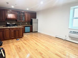 (Undisclosed Address), Great Neck, NY 11021