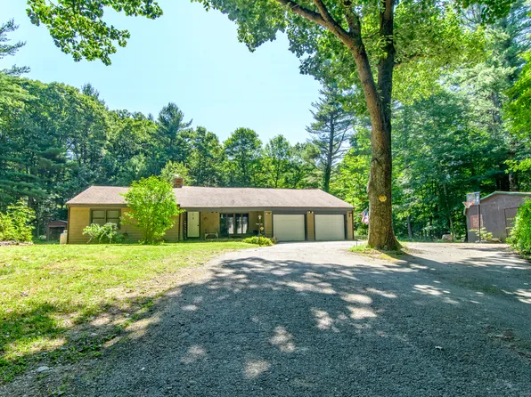 1668 North Road, Killingly, CT 06241