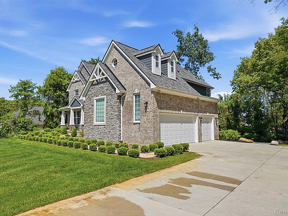 3rd image of 7375 N Mistwood Dr