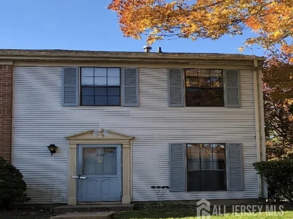 536 Manchester Ct, Piscataway, NJ 08854