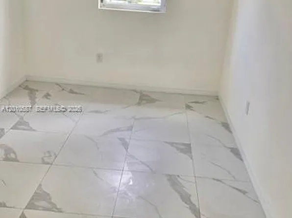 1718 SW 57th Ave #1, Hollywood, FL 33023