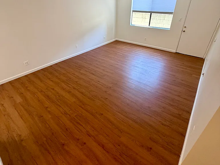 2253 N Niagara St #C — Photo 3