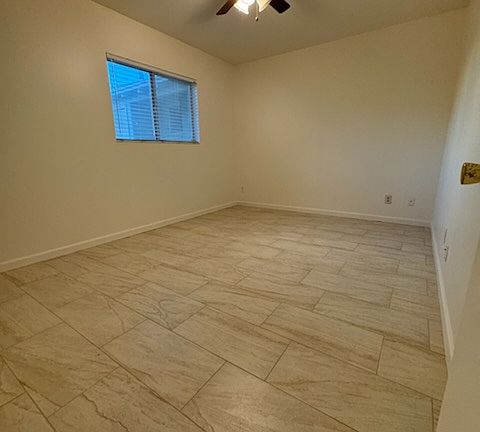 4th image of 208 S Udall #427