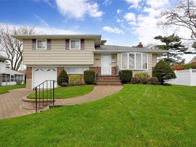 21 Lee Drive, Farmingdale, NY, 11735