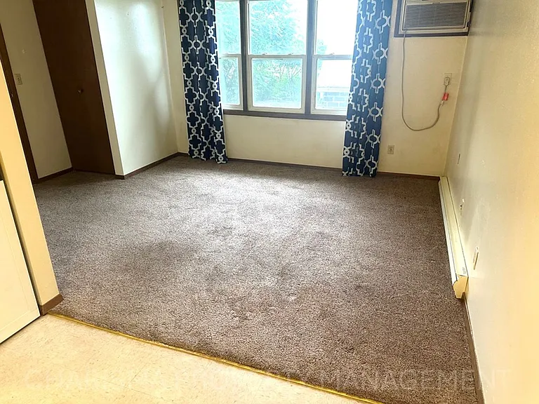 Garretson Apartments III A — Photo 14