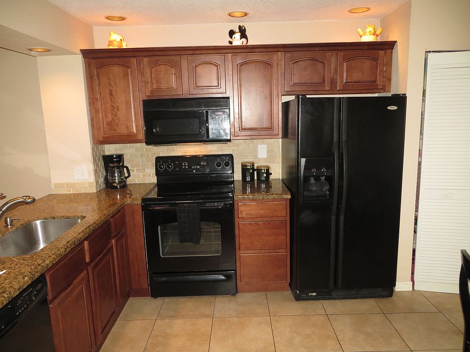 1st image of 7610 NW 79th Ave APT I3
