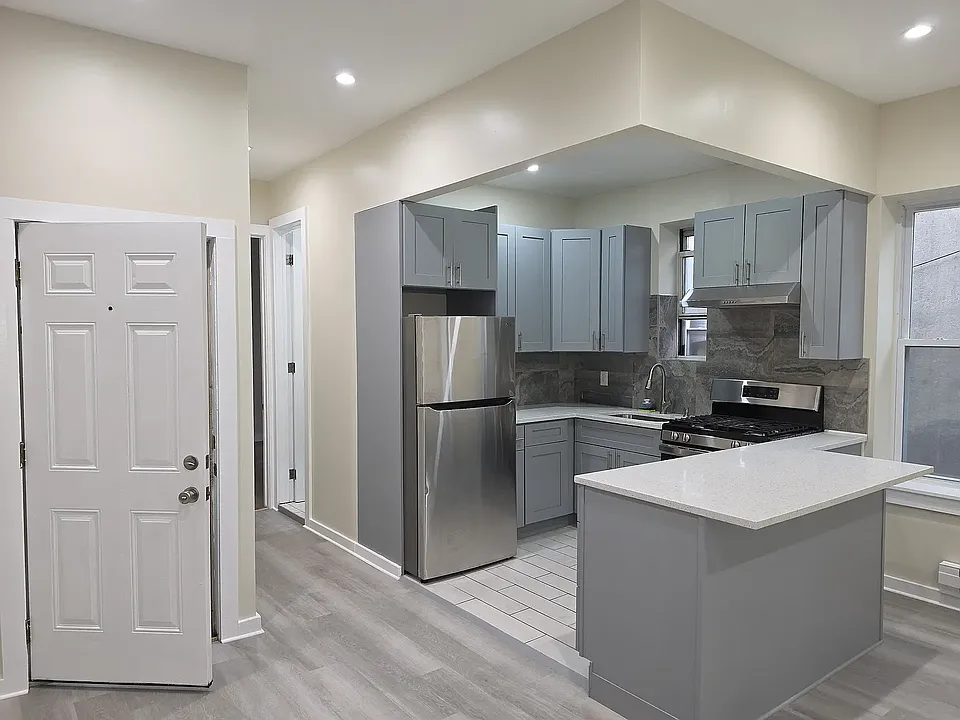 1136 Saint Marks Ave #2F