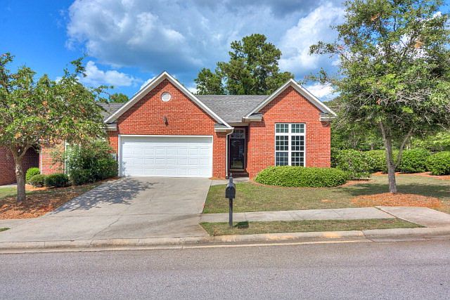 1st image of 2704 Devereux Dr