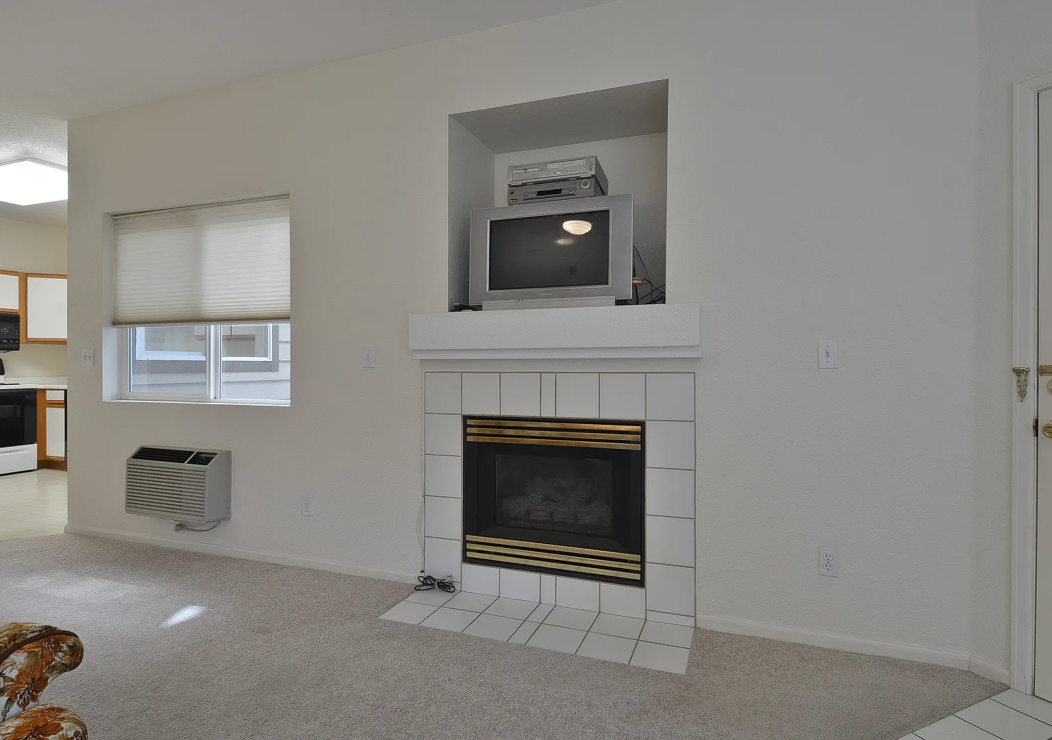 19th Ave, Longmont — Photo 2