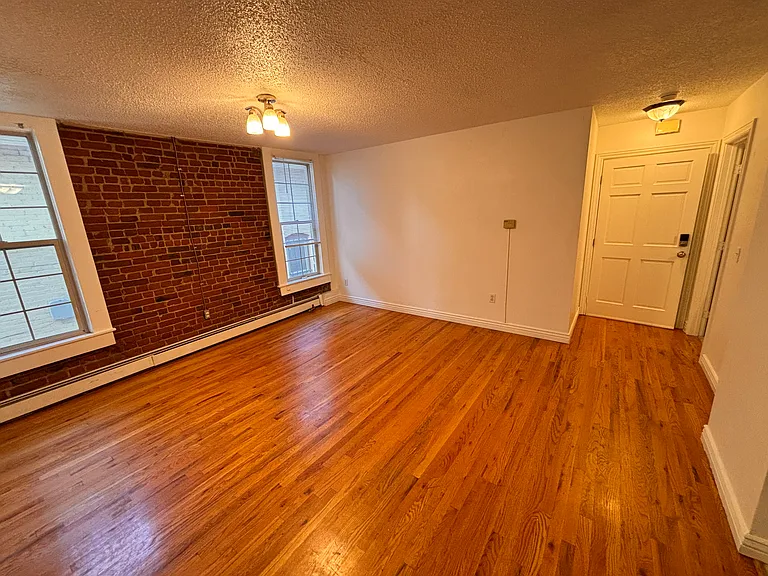 1632 N Franklin St #4 — Photo 5