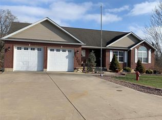 1306 Sea Ray Ct, Farmington, MO 63640