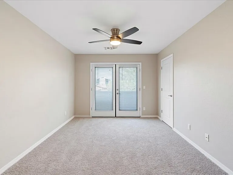 3010 N 37th St #3 — Photo 15