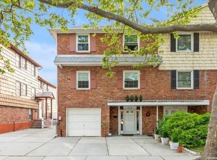 5746 225th St, Flushing, NY 11364