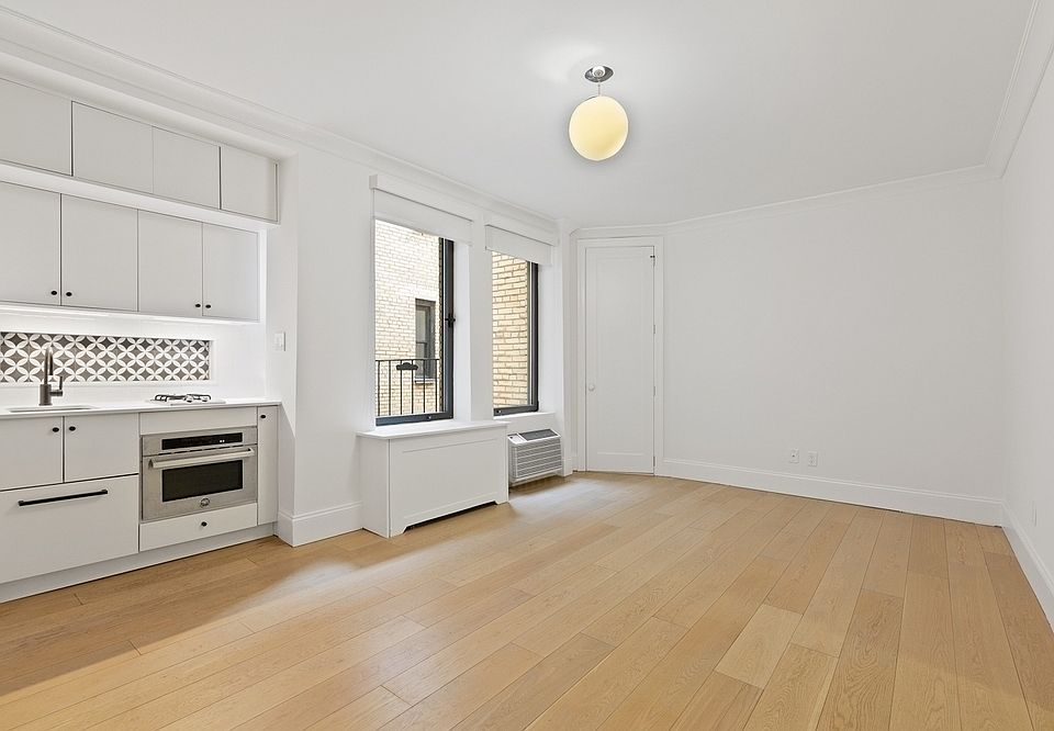 1st image of 220 W 24th St APT 4U