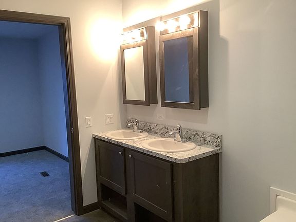 5th image of 440 60th St SE #27