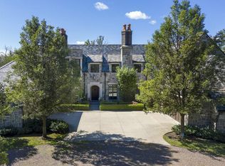 770 Bluff St, Glencoe, IL