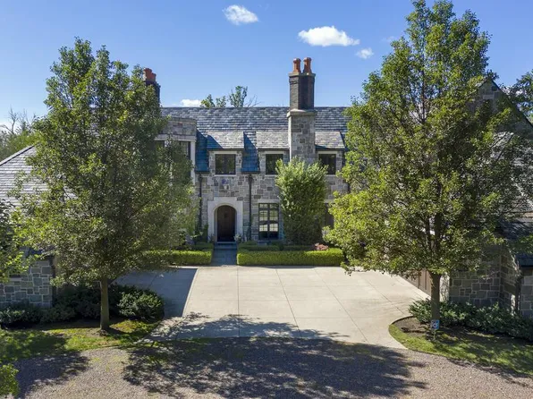 770 Bluff St, Glencoe, IL 60022