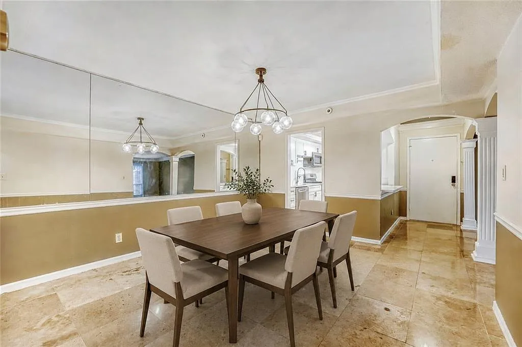 3 bed, 2.0 bath, 1469 sqft, $2,200 — Photo 4