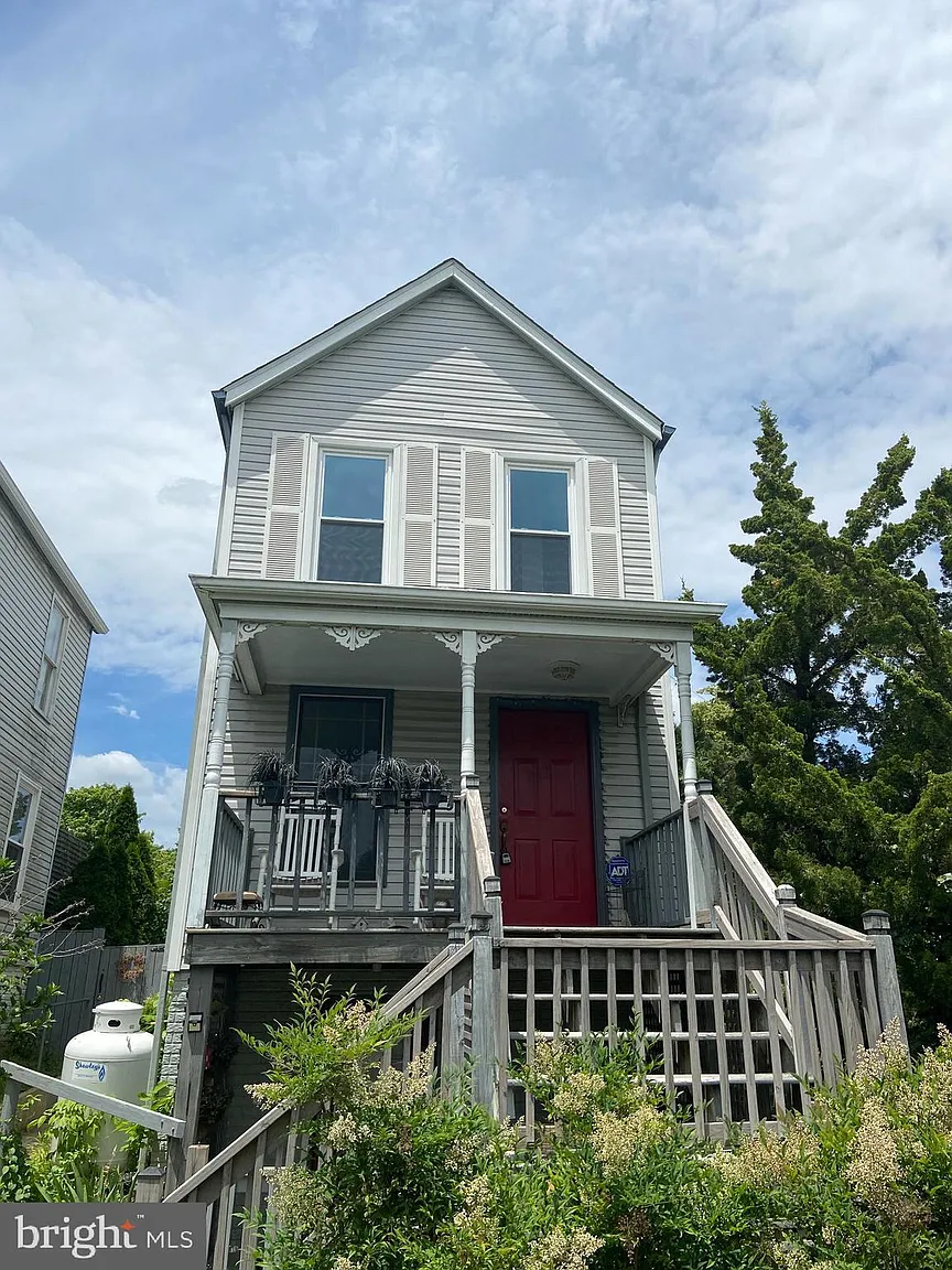 520 W Liberty St photo 1