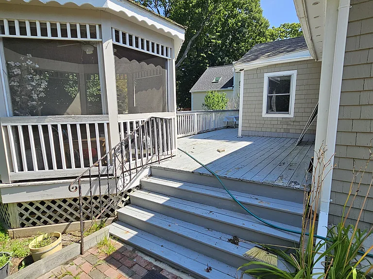 13 Otis St — Photo 18