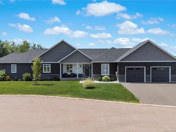 29 Laforge St, Shediac, NB E4P 0J9