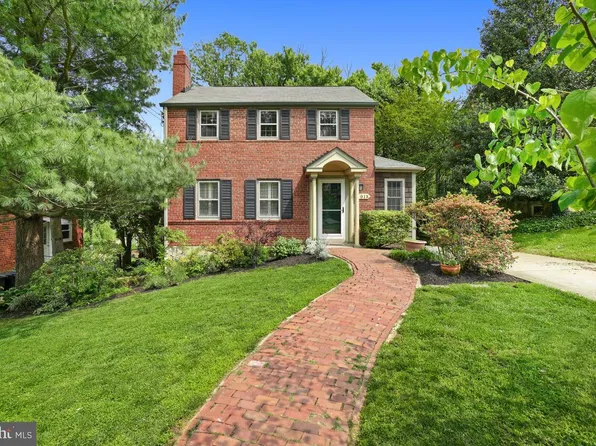 1013 N Livingston St, Arlington, VA 22205