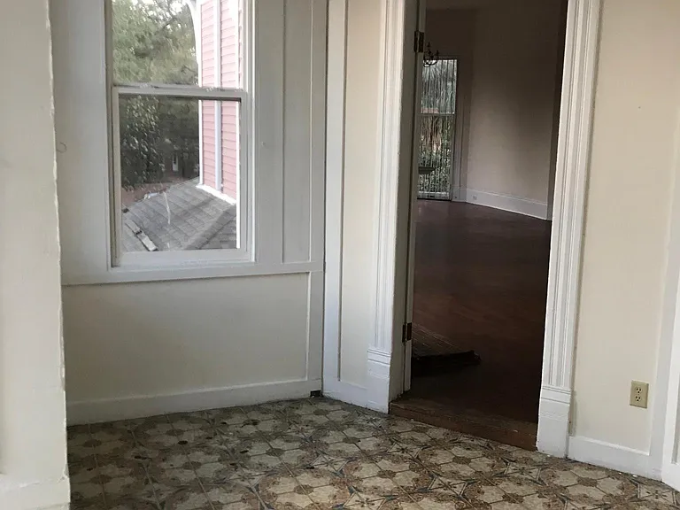 1034 S Carrollton Ave — Photo 10