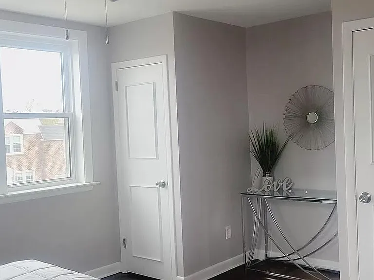 480 Kingsley St — Photo 13