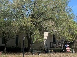 715 E 8th St, Lumberton, NC 28358