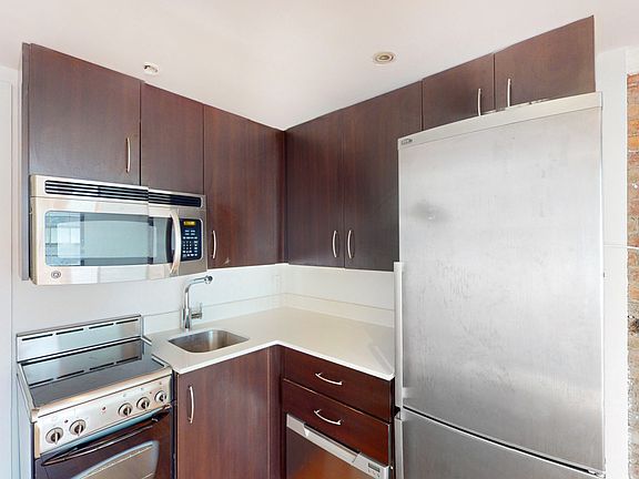 2nd image of 195 E 4th St APT 11