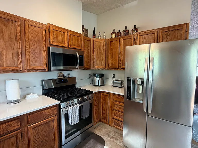 6750 Reedyke Cir — Photo 32