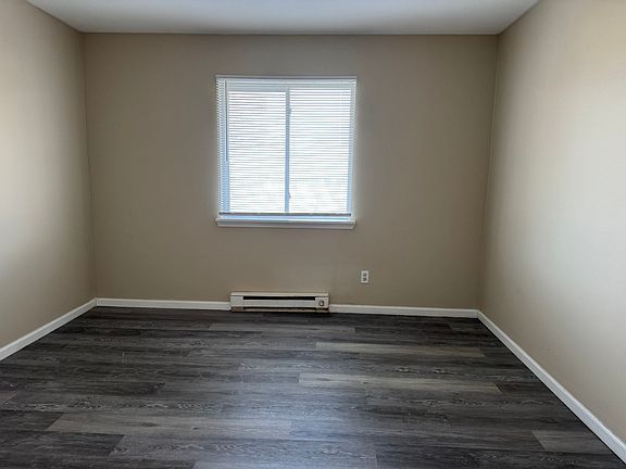 4th image of 833 N Randall Rd APT C4