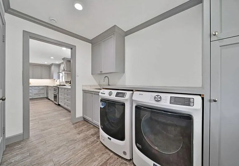 10042 Briar Forest Dr — Photo 23