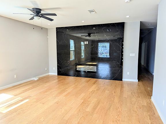 Living Room / Dinning Room