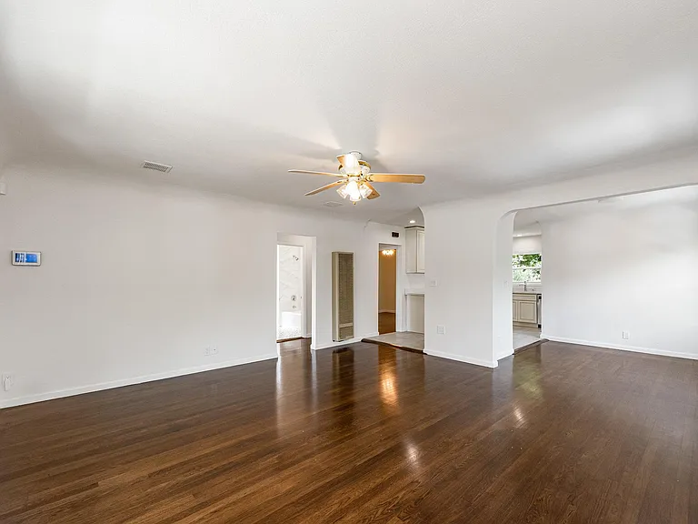 1514 Louisiana St — Photo 5