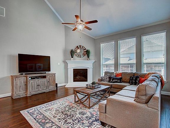 5th image of 9718 Robinwoods Dr