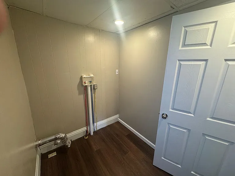 291 Maryland Ave — Photo 13