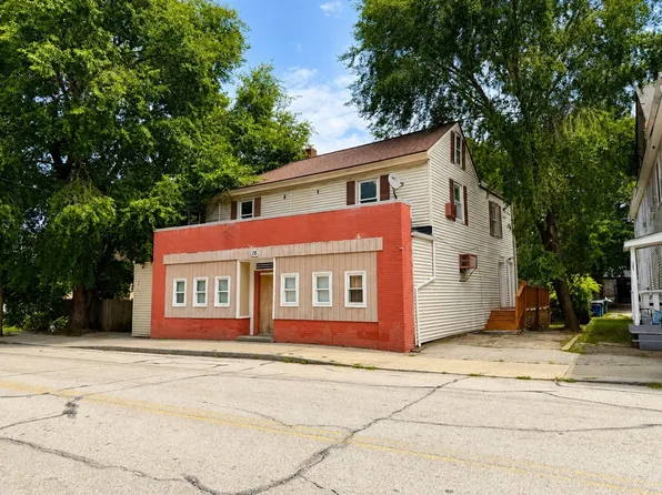135-137 Elm St, Southbridge, MA 01550