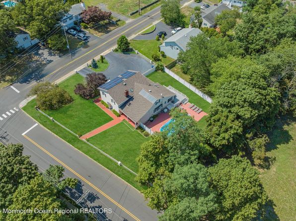 471 W Park Ave #A, Oakhurst, NJ 07755