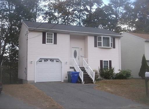 2nd image of 40 Wing St