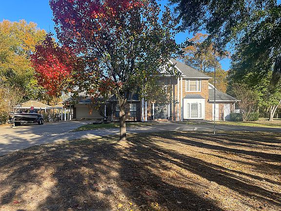 3rd image of 143 Rolling Meadows Dr