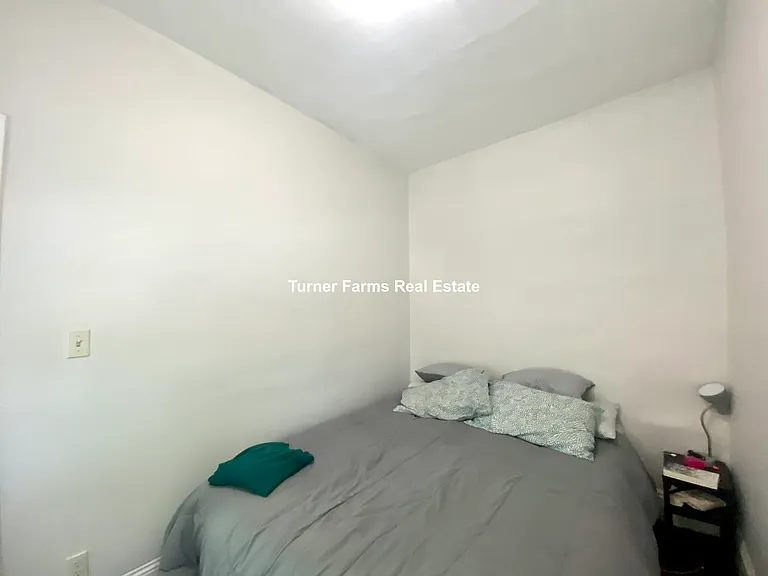 114 Willow St #2F — Photo 12