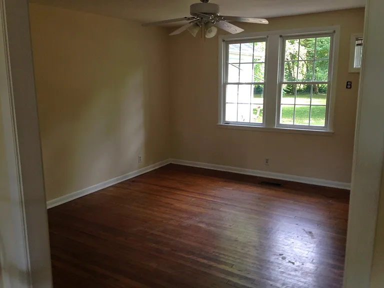 1015 E Bell St — Photo 3