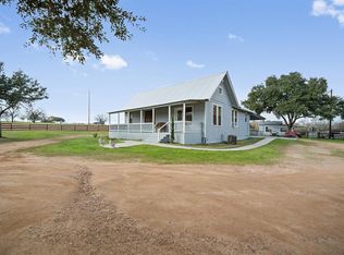 1839 Oakland Rd, Schulenburg, TX 78956