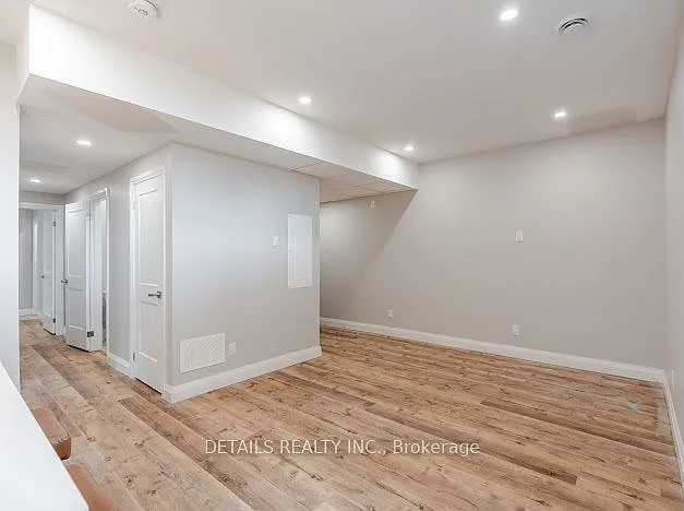 659 Donat St #B01 — Photo 13