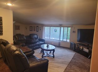 2324 W 4th St APT 5, Cedar Falls, IA 50613
