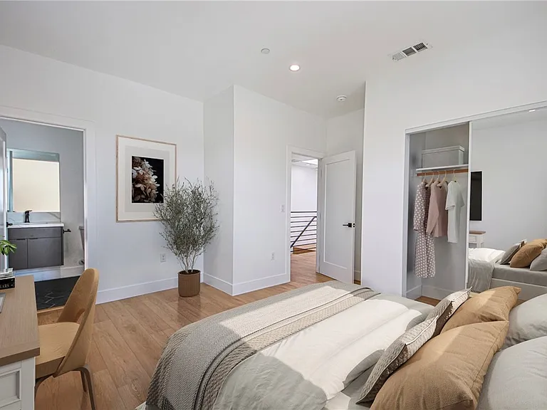 2851 S Victoria Ave #2 — Photo 5