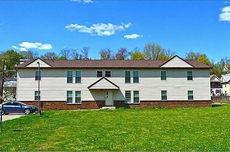 10 Brown Ave #5