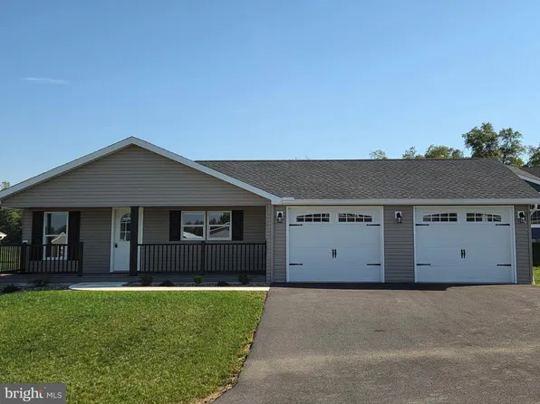26 Burke Dr, Shippensburg, PA 17257