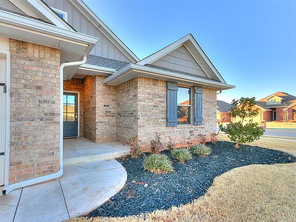 2nd image of 15913 Ironstone Dr